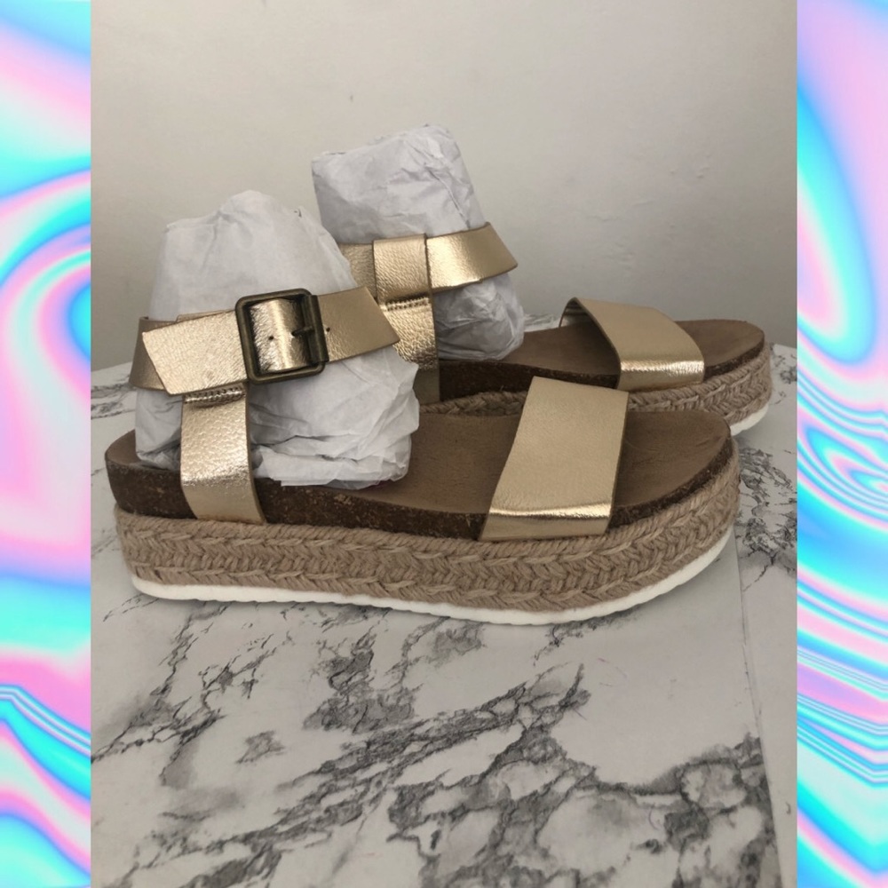 Chinese Laundry Sandals